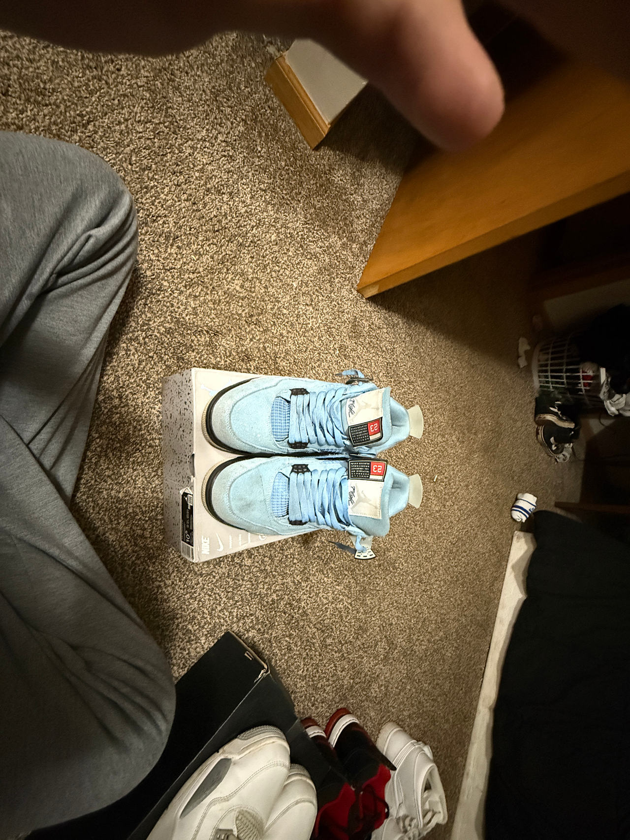 Air Jordan 4 Retro University Blue