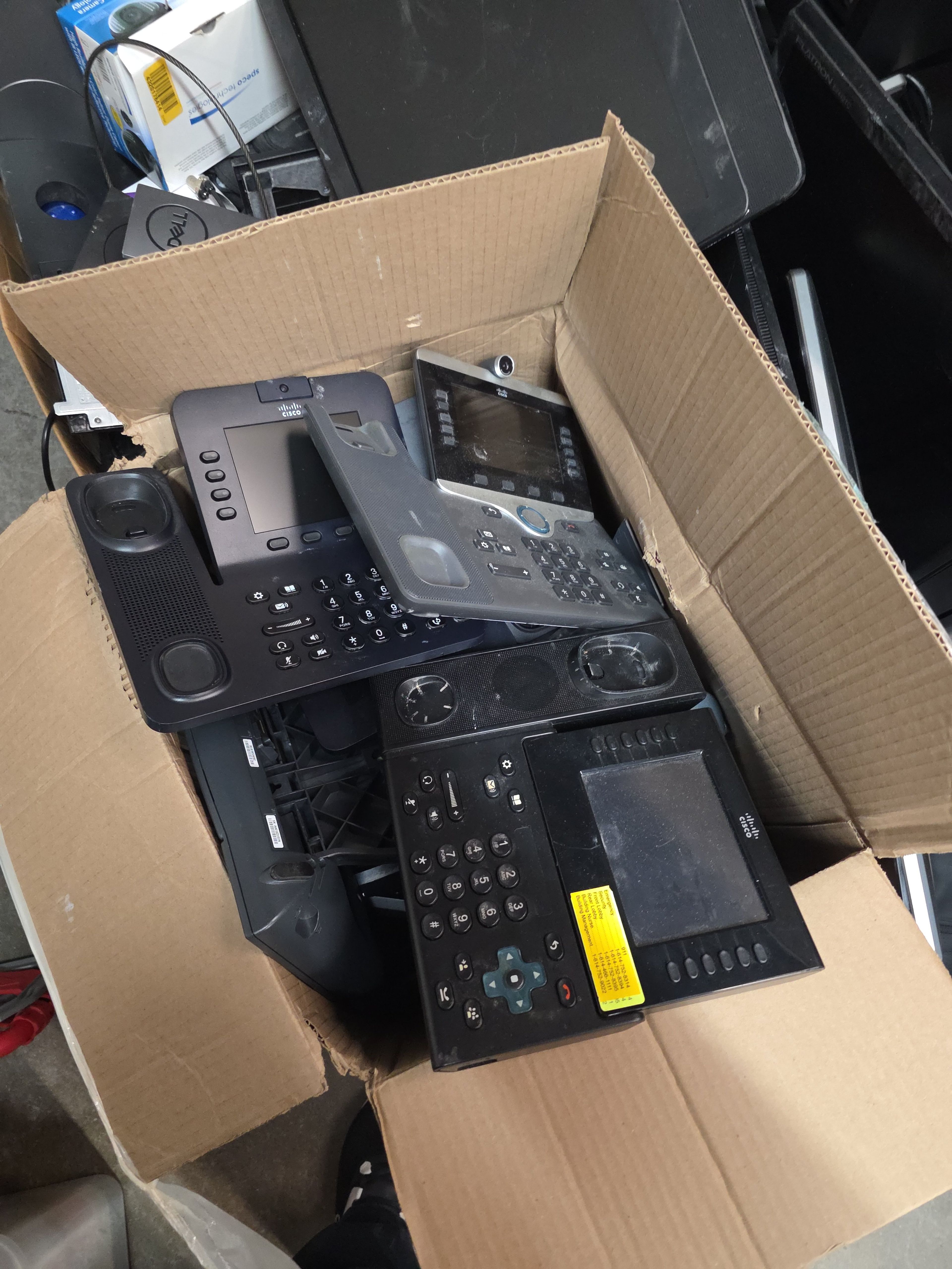 lot of cp-9971 cp-8845 cp-8945 Cisco 8800 Series IP Phone