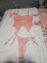 SHEIN Pink Lace Bustier Lingerie Set with Garter Straps - Image 2