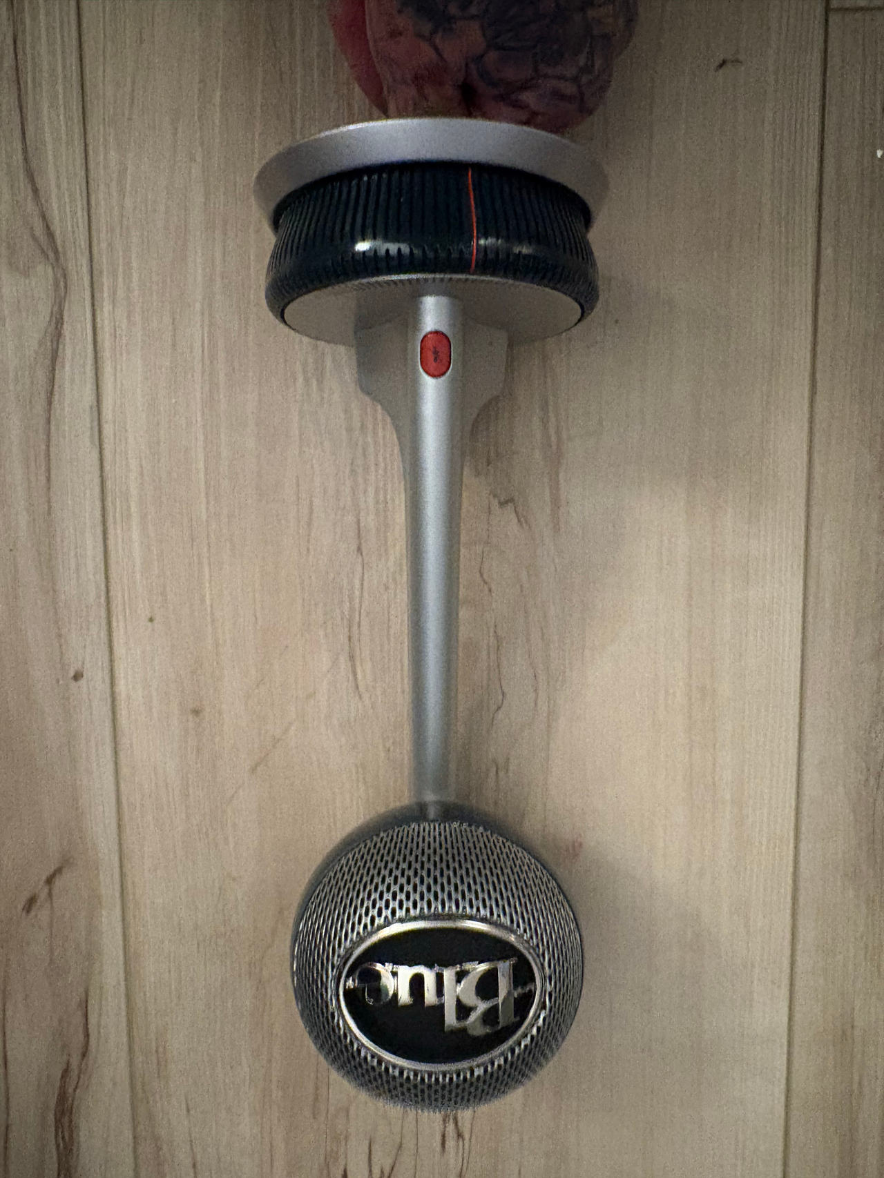 Blue Snowball
Blue Microphones Nessie adaptive USB condenser microphone.