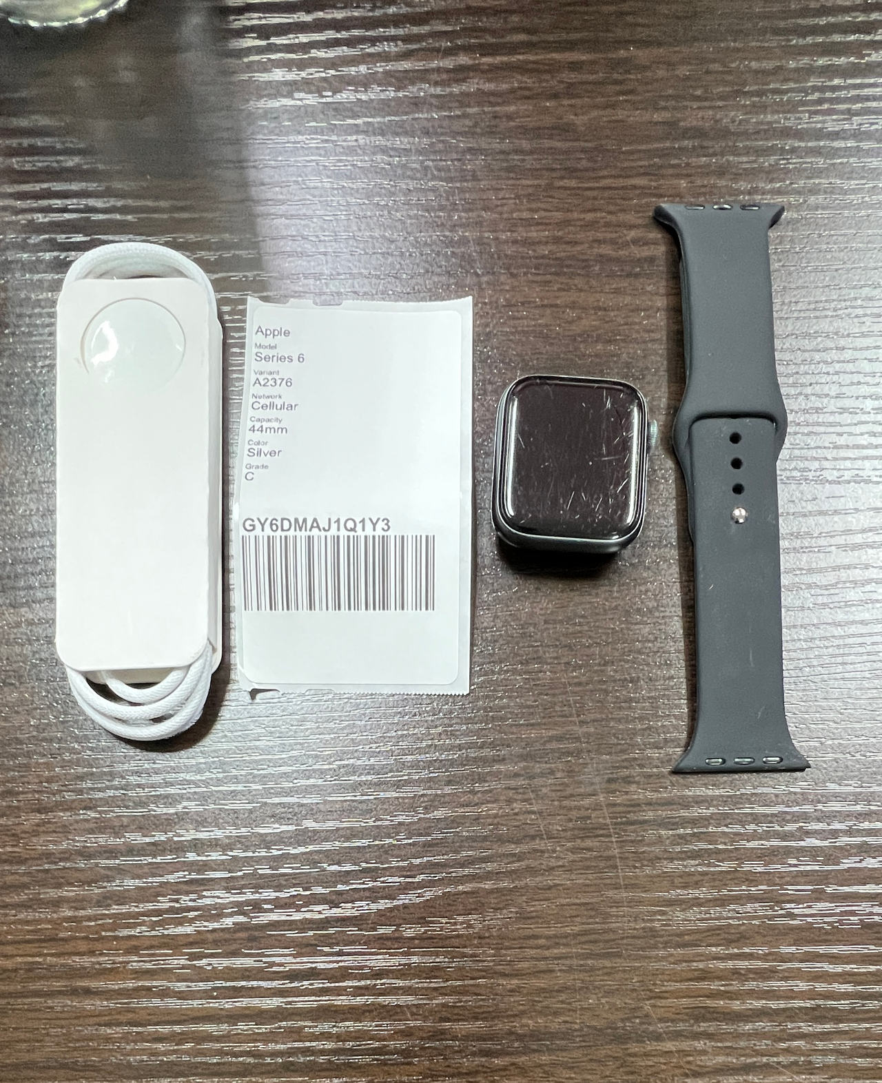Apple Watch Series 6 (GPS + Cellular, 44mm) Silver Aluminum Case