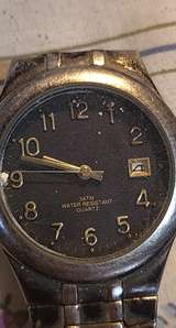 Silver Tone Quartz Watch with Black Dial - Image 3