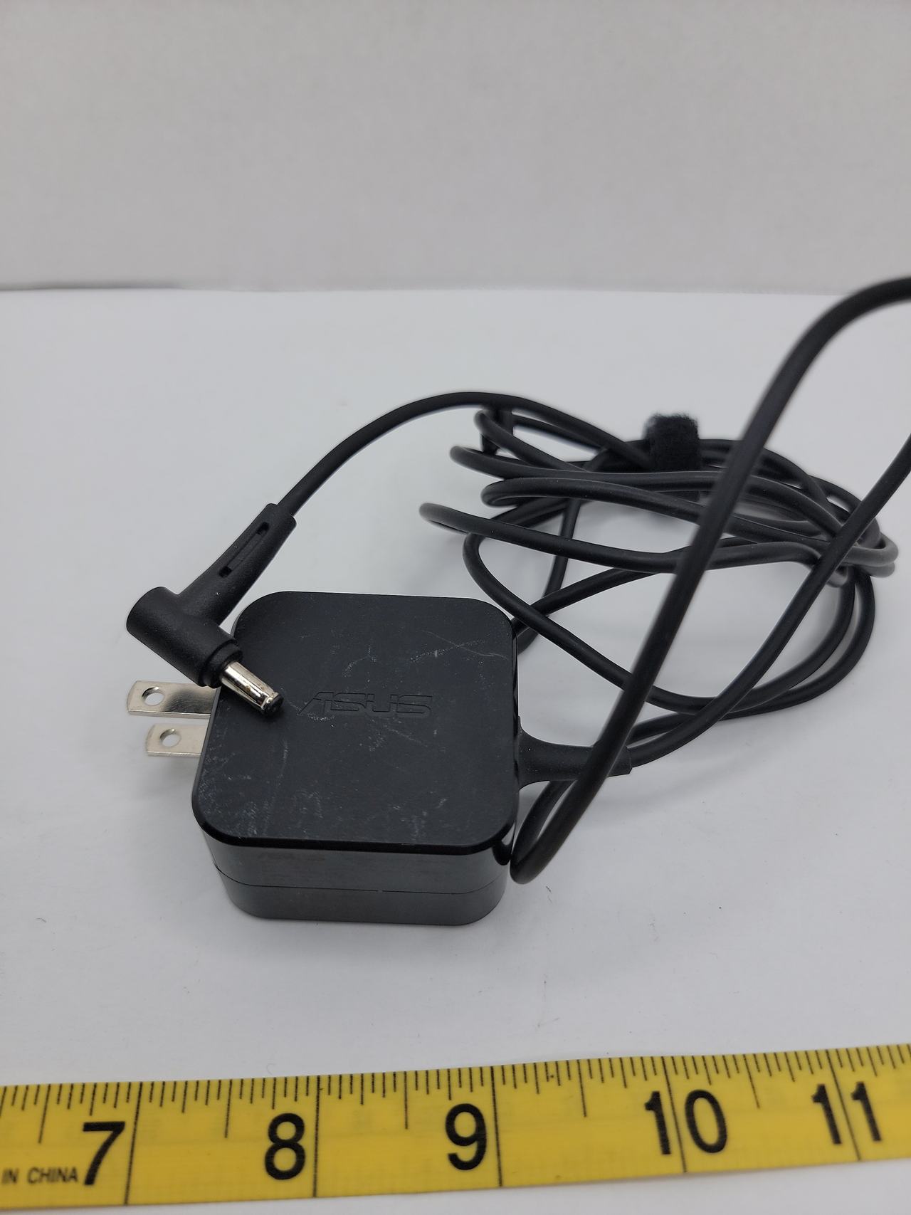 ASUS 33W Laptop AC Adapter AD890326