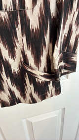 Women's Ikat Print Button-Up Blouse - Image 4
