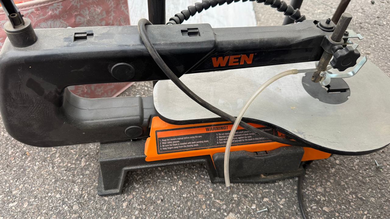 WEN 3921 16-Inch Variable Speed Scroll Saw