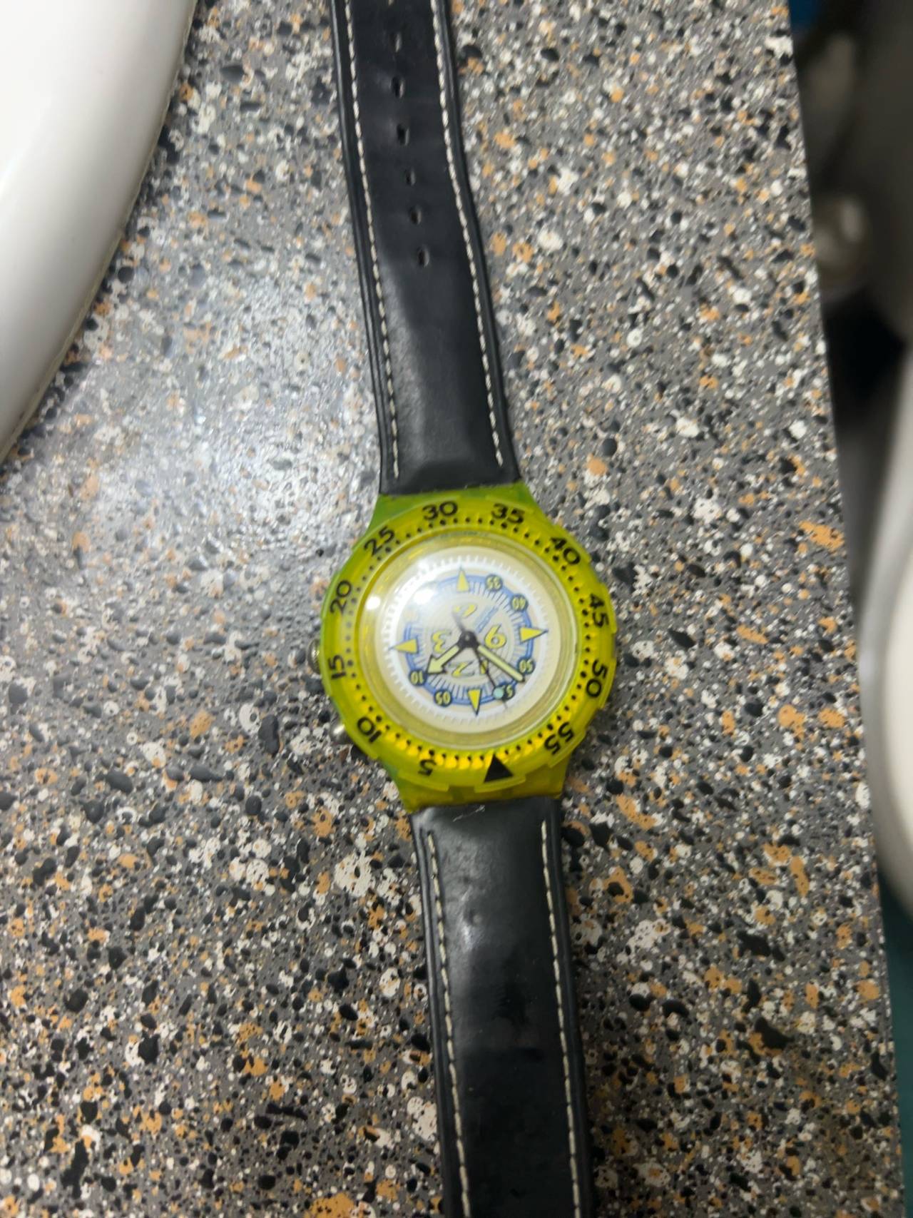 Swatch Fluoscope SDJ900 Scuba Watch Green
