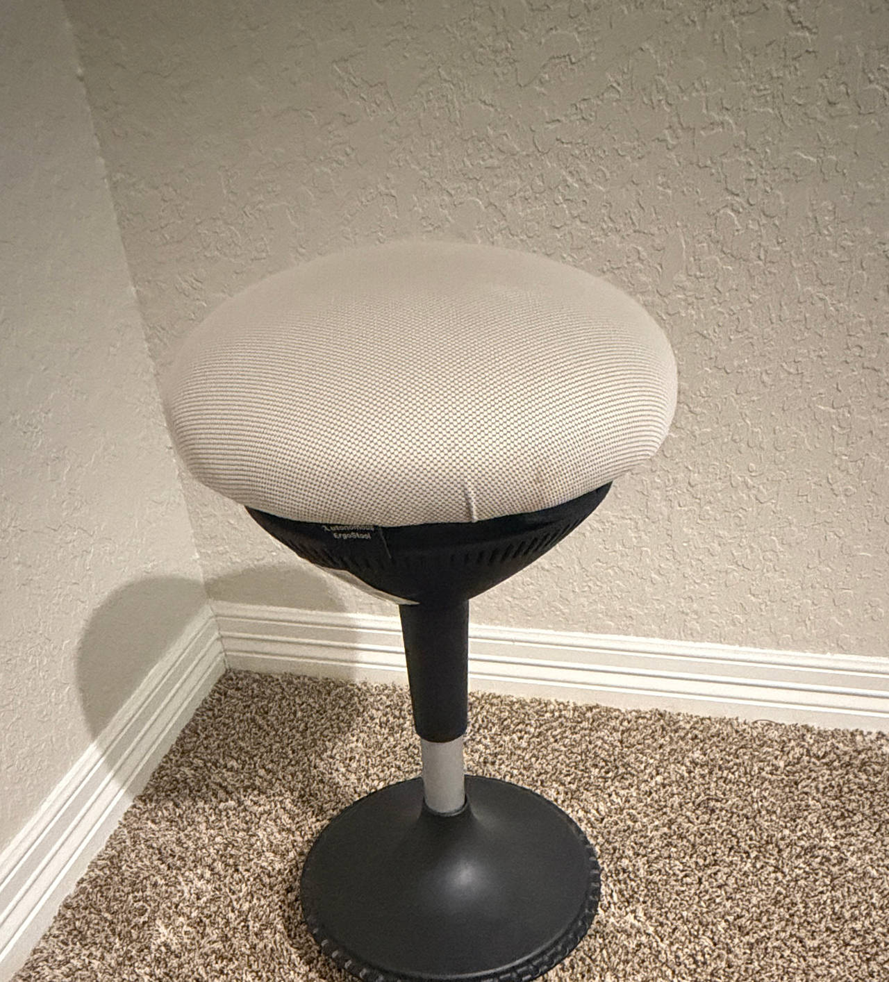 Autonomous ErgoStool