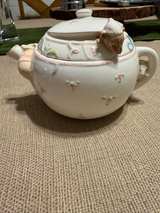 Fitz and Floyd Charming Tails Teapot - Image 4