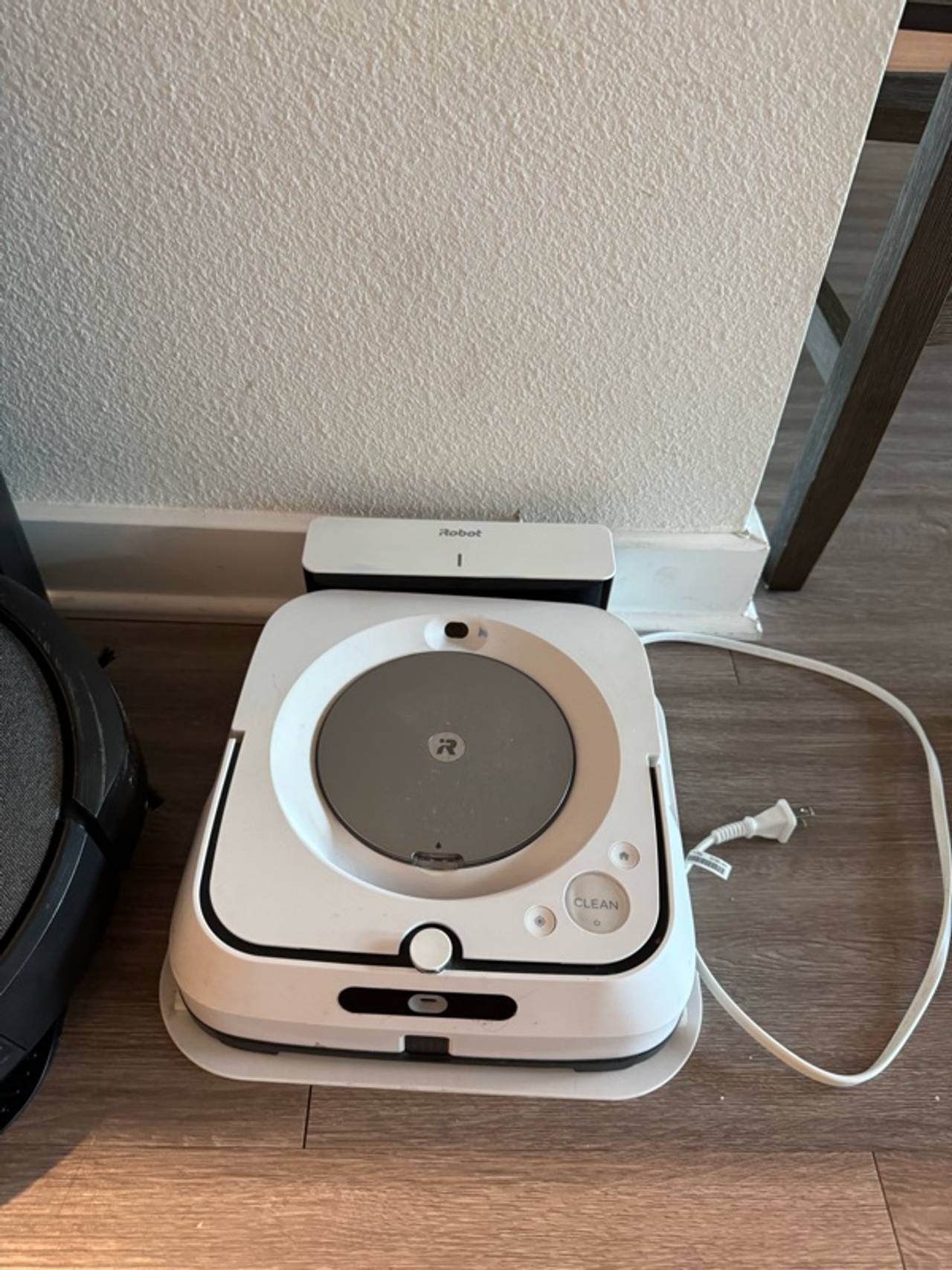 iRobot Braava Jet M6 Robot Mop White