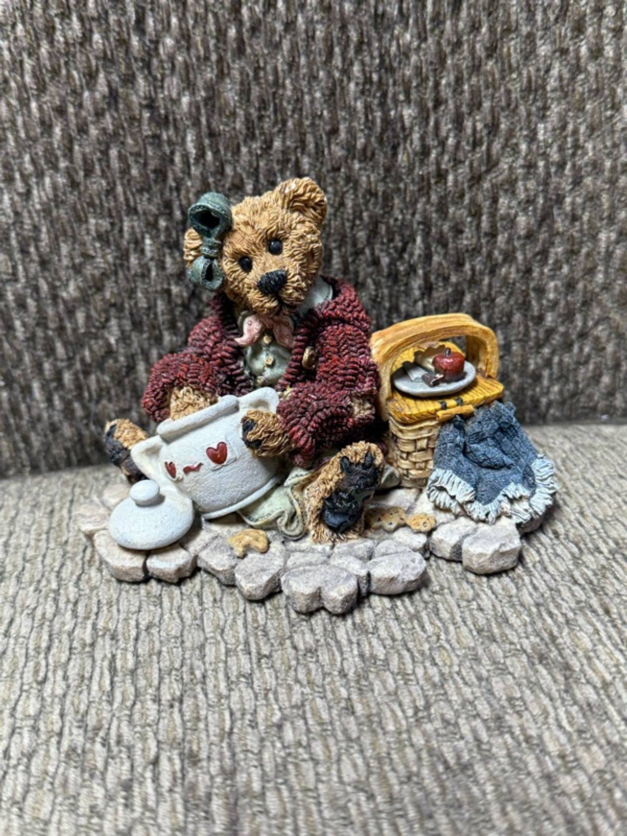 Boyds Bears Velma Q. Berriweather The Cookie Queen Figurine