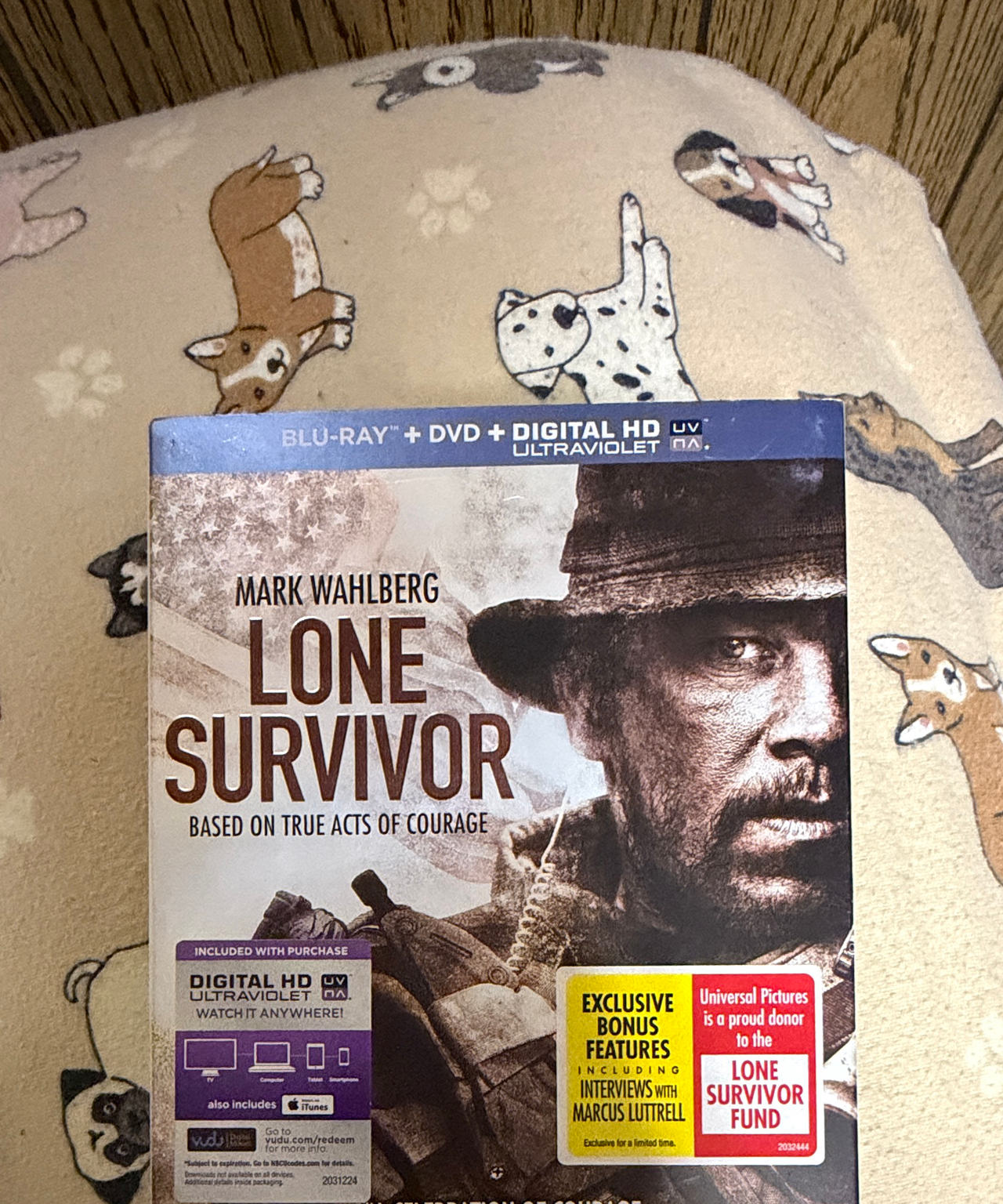 Lone Survivor (Blu-ray/DVD Combo) 2 Disks