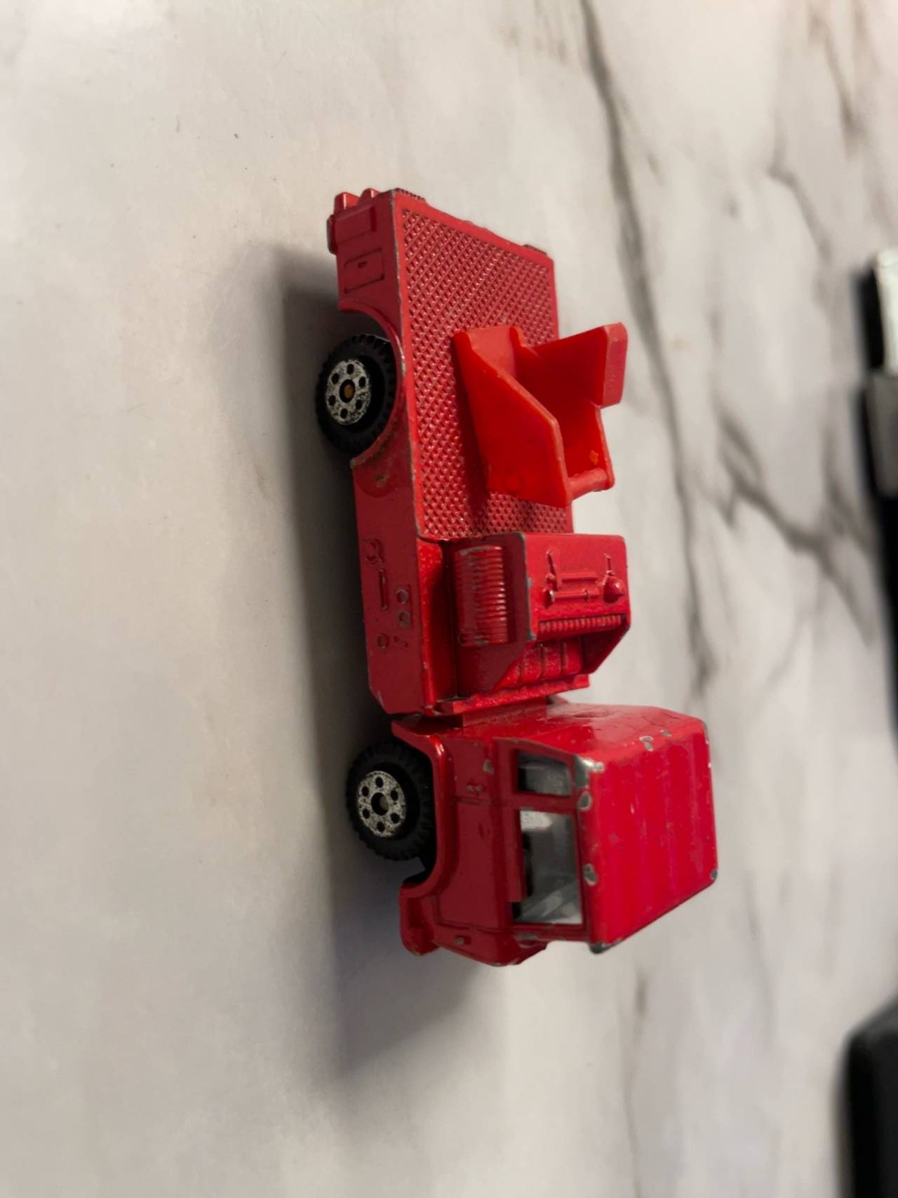 YAT MING Red Diecast Fire Engine Truck
