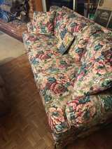 Vintage Floral Sofa
Down feathers  - Image 2
