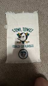 Defenders of the Pond: The Story of the Mighty Ducks' Inaugural Season VHS - Image 2