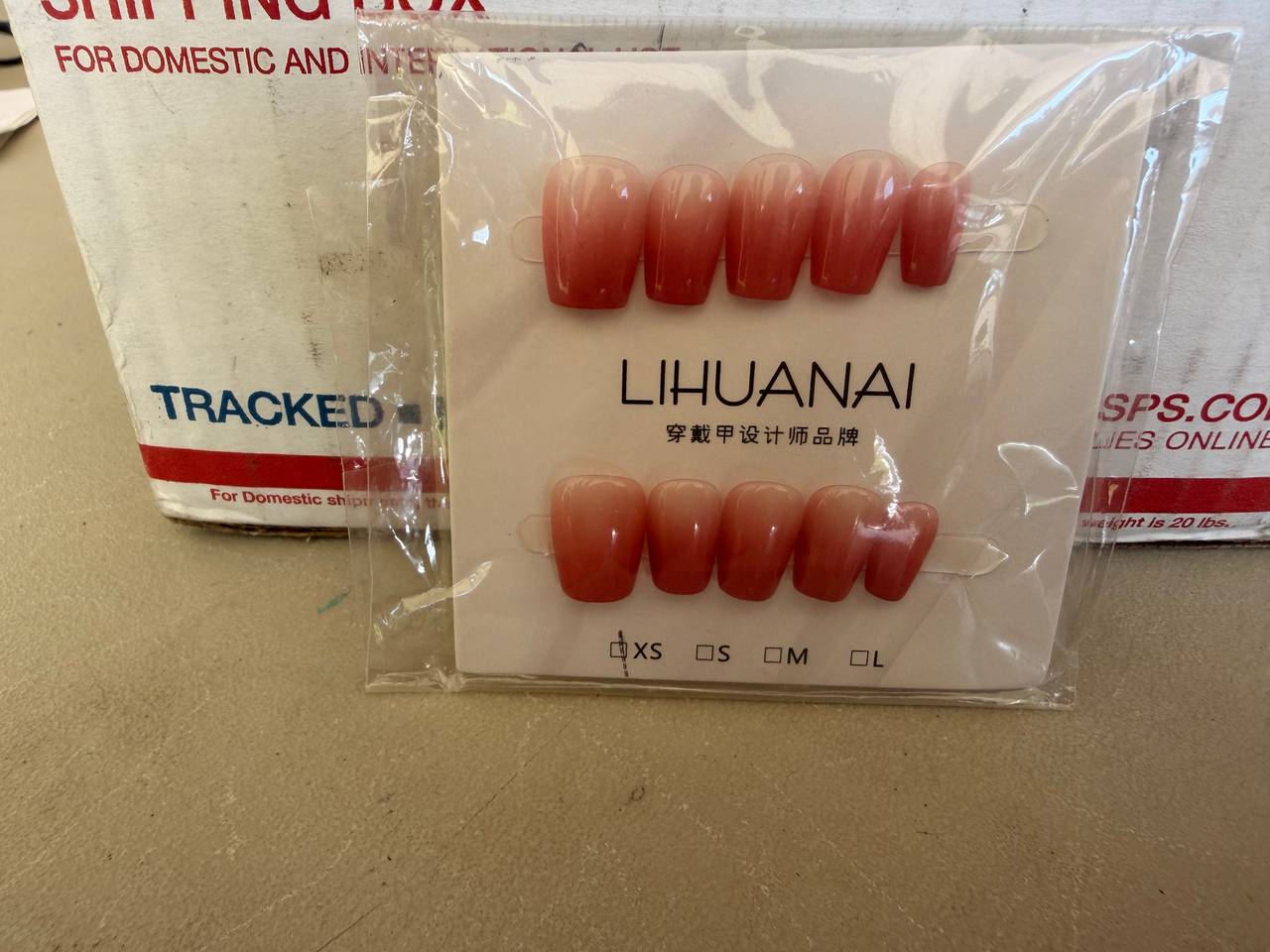 Lihuanai Pink Ombre Press-On Nails