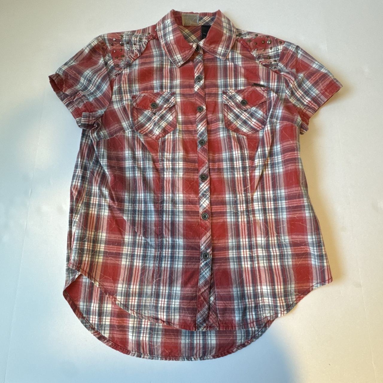 Harley Davison Plaid Short Sleeve Button-Up Shirt With Stones on it