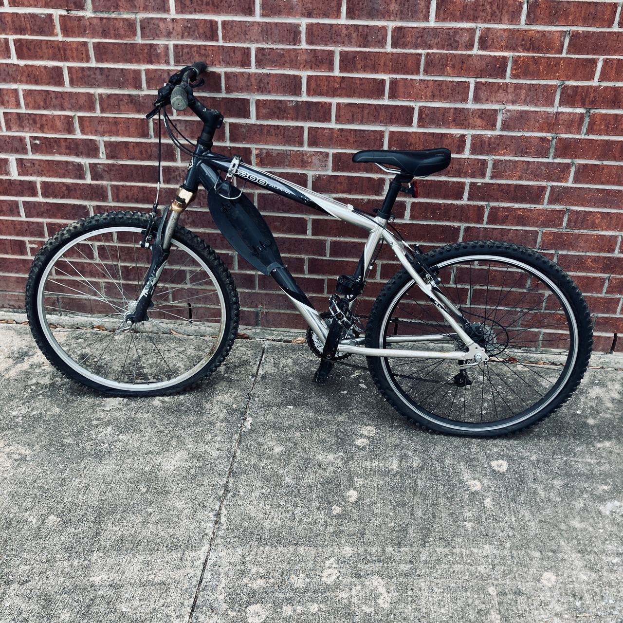 Schwinn Sidewinder Mountain Bike