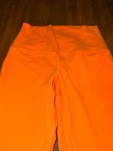Lululemon Wunder Under High-Rise Orange Leggings Size 6 - Image 5