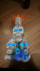 Skull Candle Holder with Lighted LEDs - Image 2