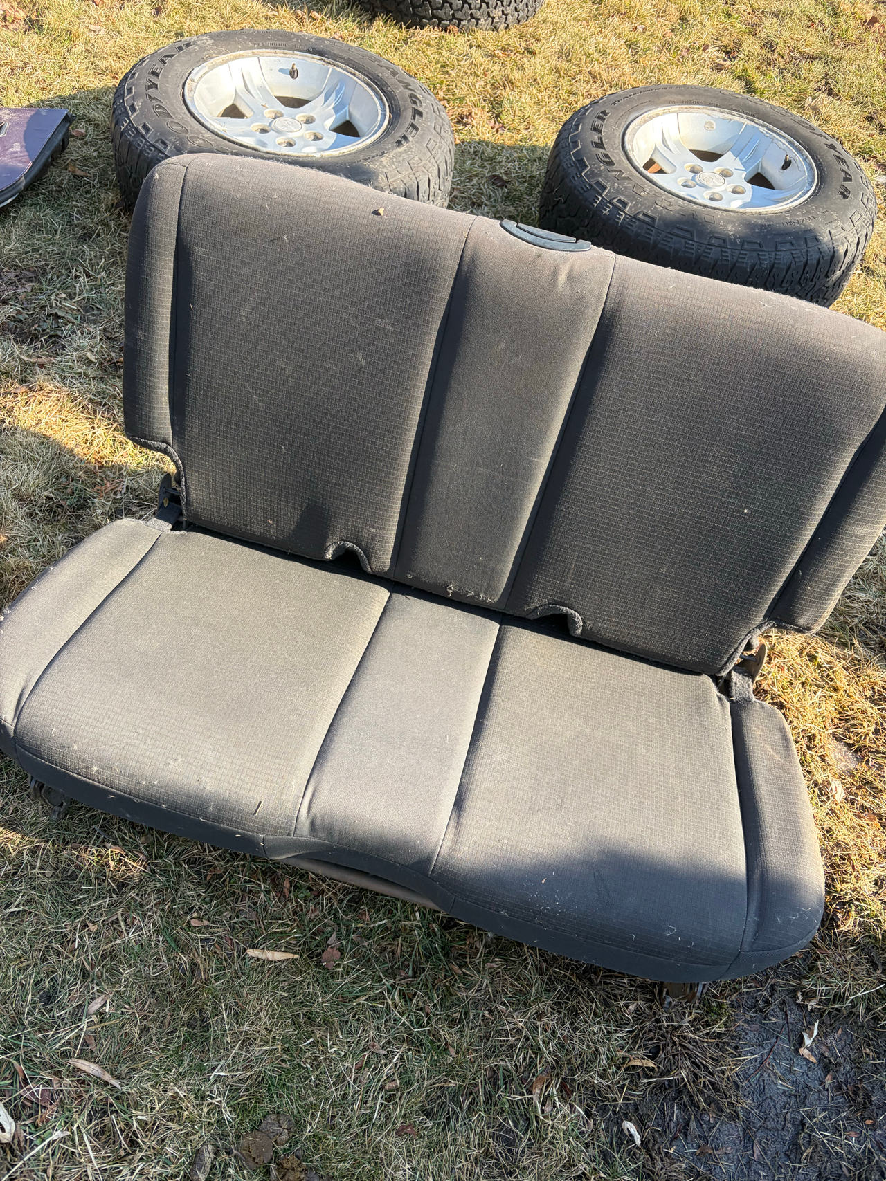 03-06 Jeep Wrangler TJ Sport Slate rear fold and tumble seat
