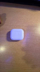 Apple AirPods (2nd Generation) - Image 2