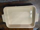 Le Creuset Rectangular Baking Dish Red 25cm - Image 3