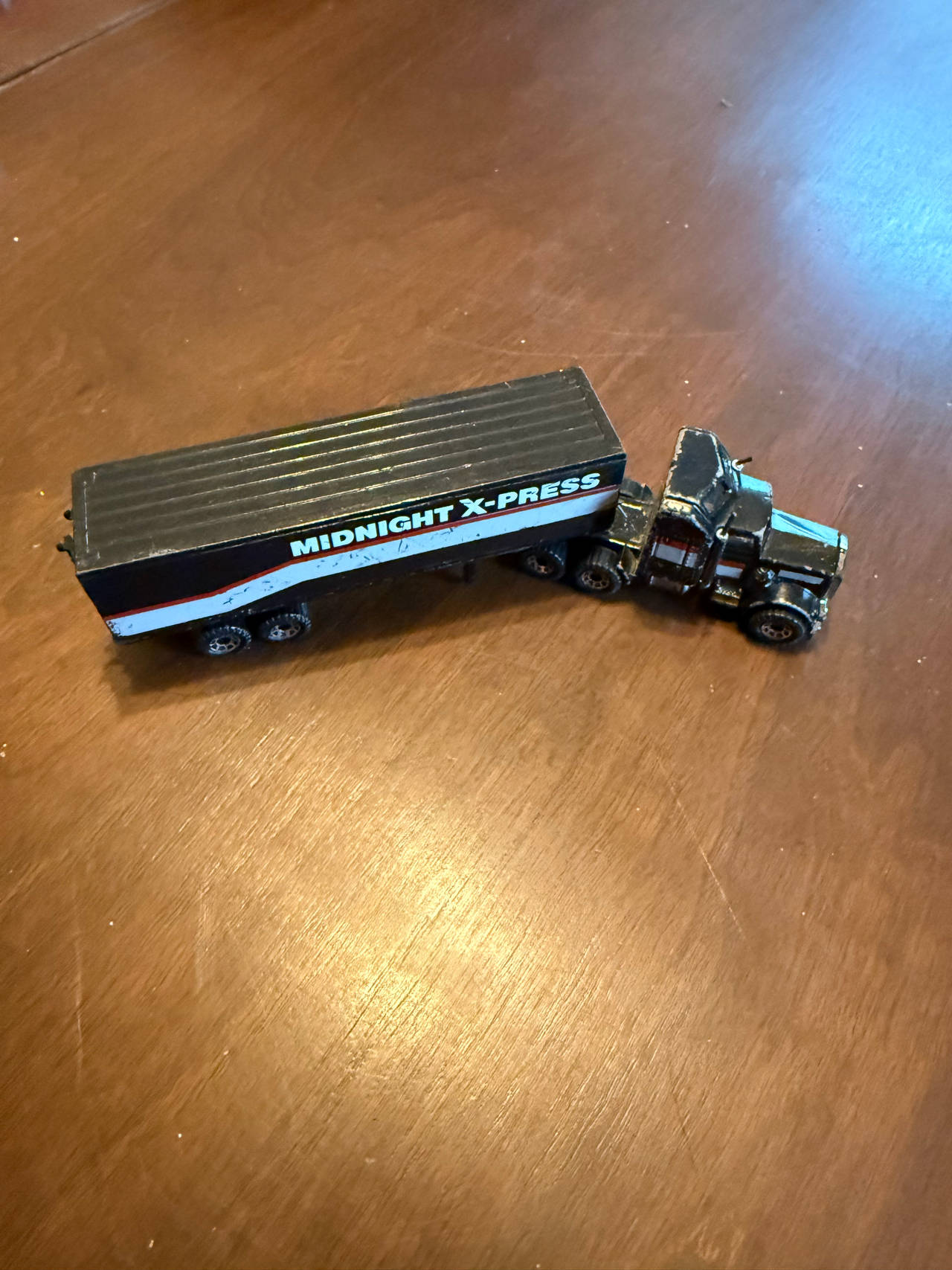 Matchbox Convoy Midnight X-Press Semi Truck