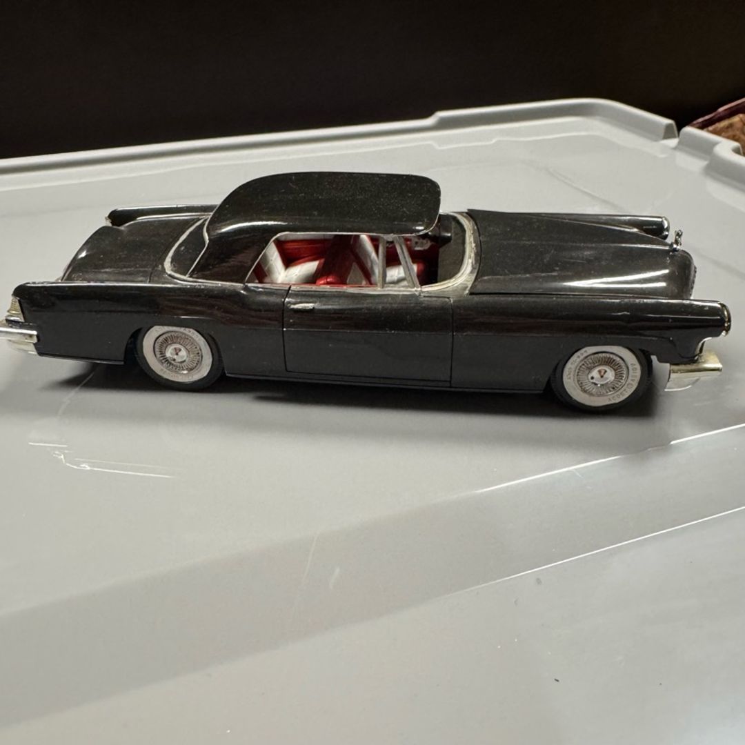 Brooklin Lincoln Continental Mark II 1:43 Scale Black