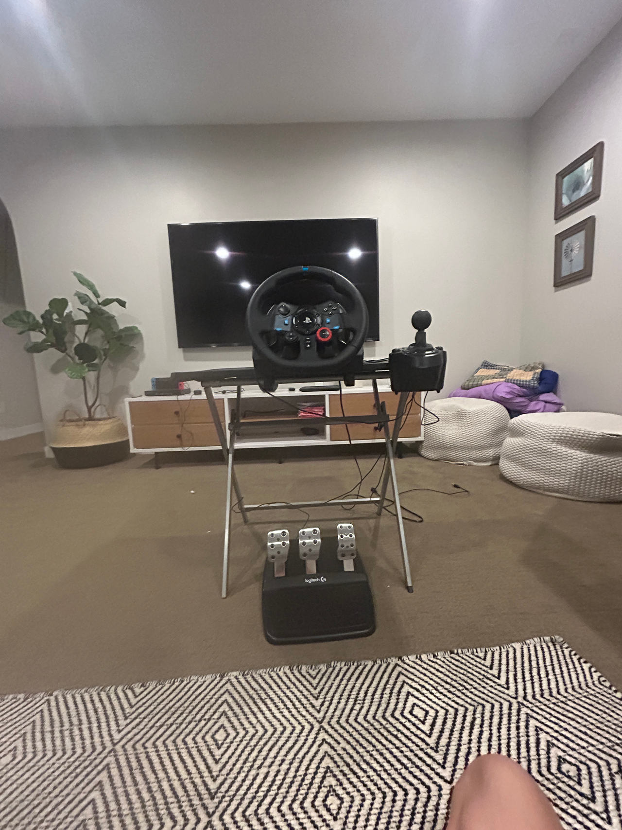 Logitech G29 Driving Force Racing Wheel