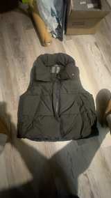 PUFFIT Size Small Dynamite Black Puffer Vest Ultra Warmth Winter Splashproof - Image 1