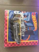 Hot Wheels Table Decorations 3-Piece Set with Plates and Napkins - Image 3