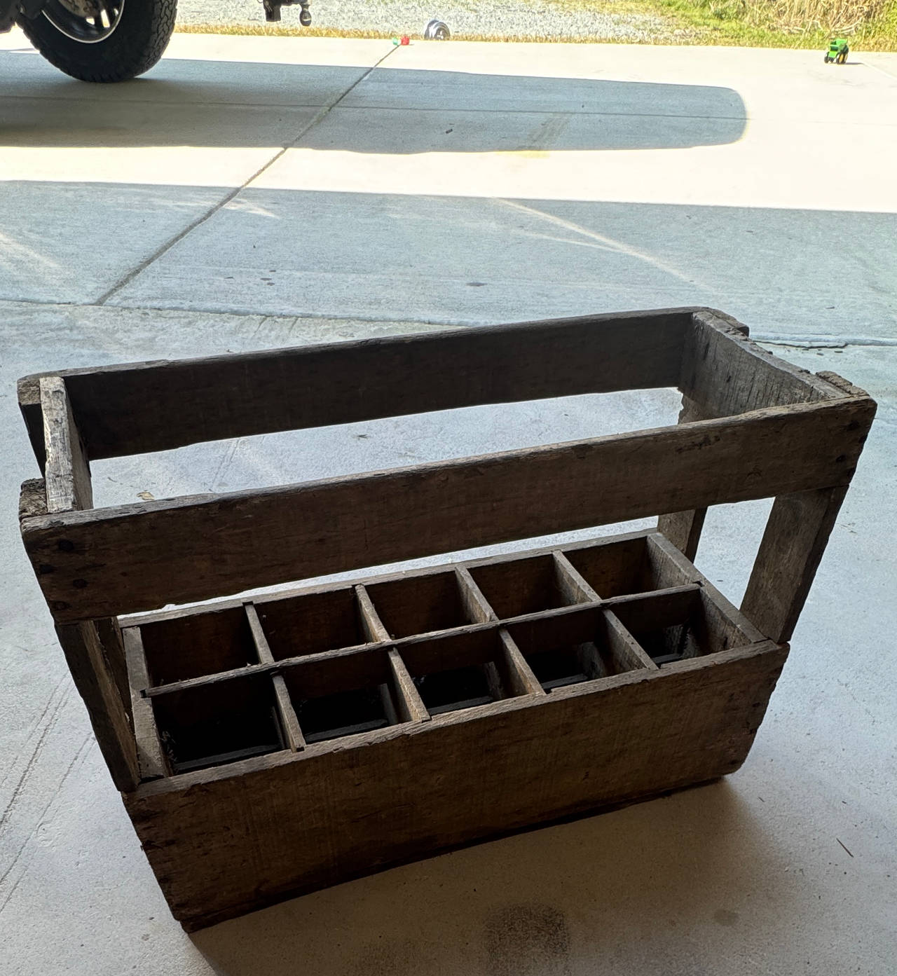 Vintage Wooden 12-Bottle Crate with Handle from 1960s