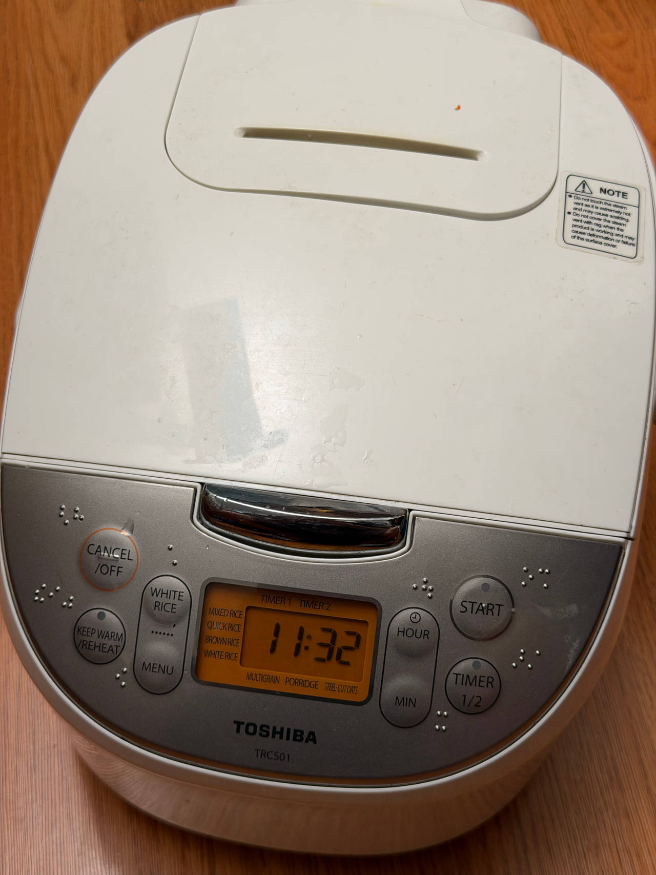 Toshiba TRCS01 3-Cup Fuzzy Logic Rice Cooker