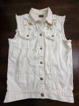 POL Embroidered Distressed Denim Vest medium - Image 1