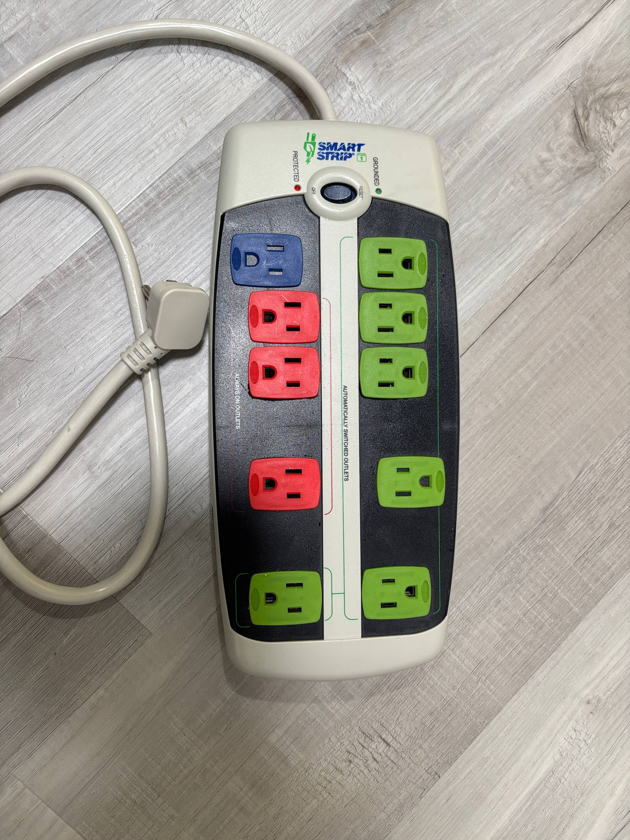 Smart Strip Energy Saving Surge Protector