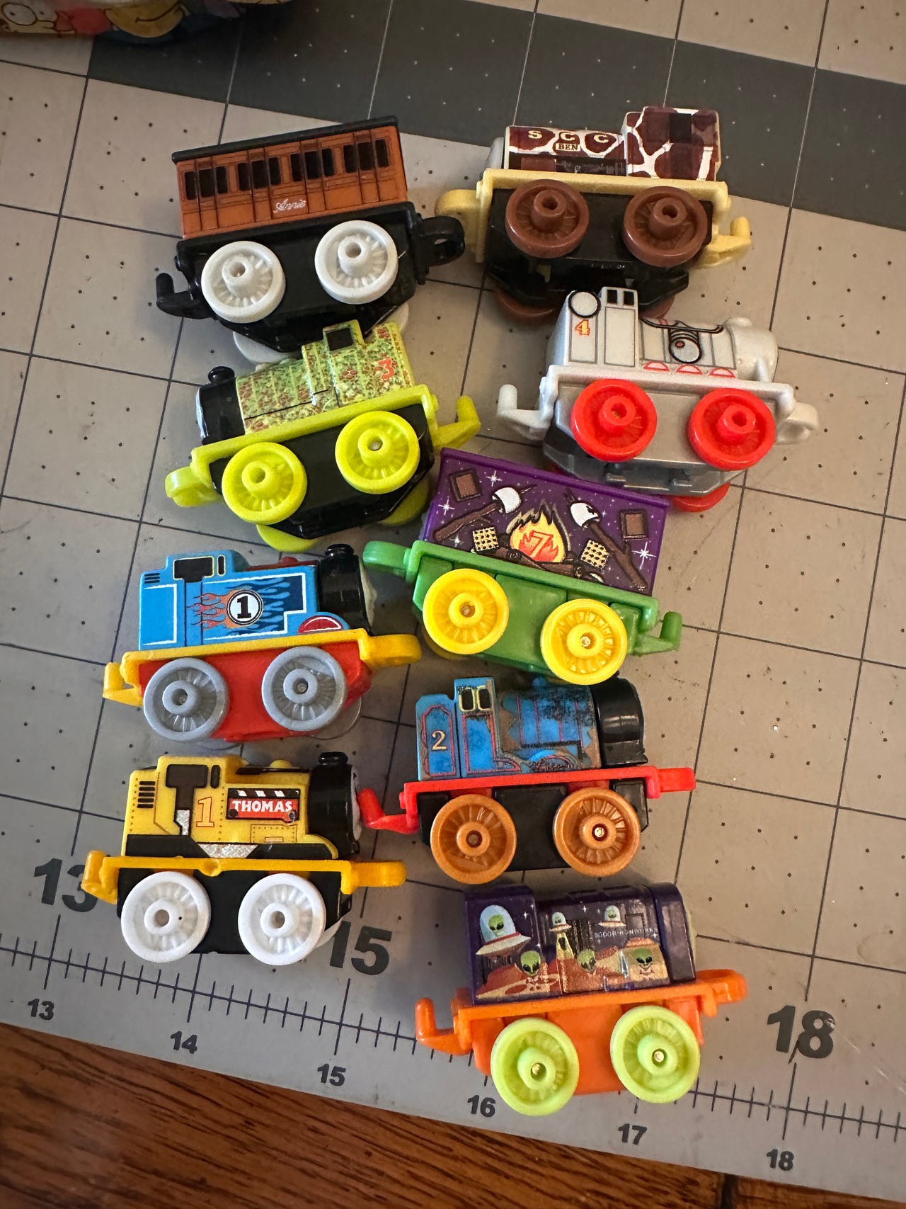 Fisher-Price Thomas & Friends Minis Toy Trains Lot of 8