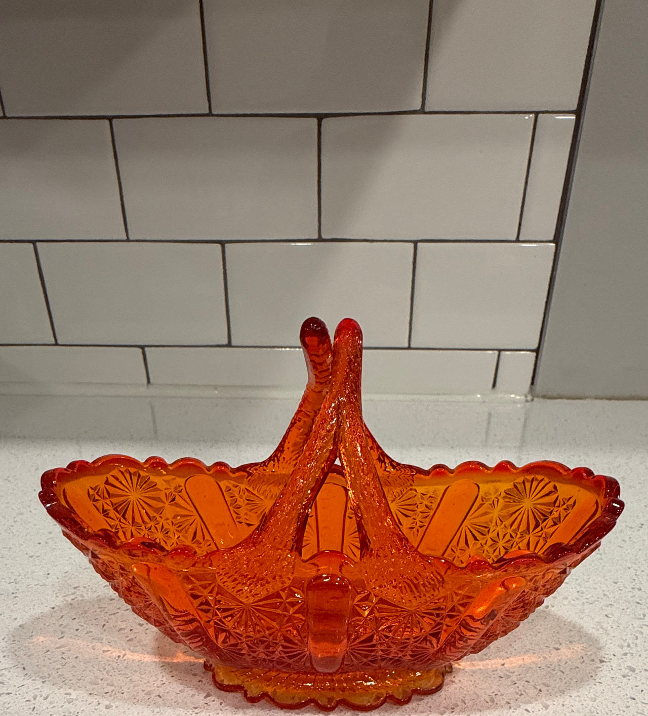 L.E. Smith Amberina Daisy and Button Glass Basket