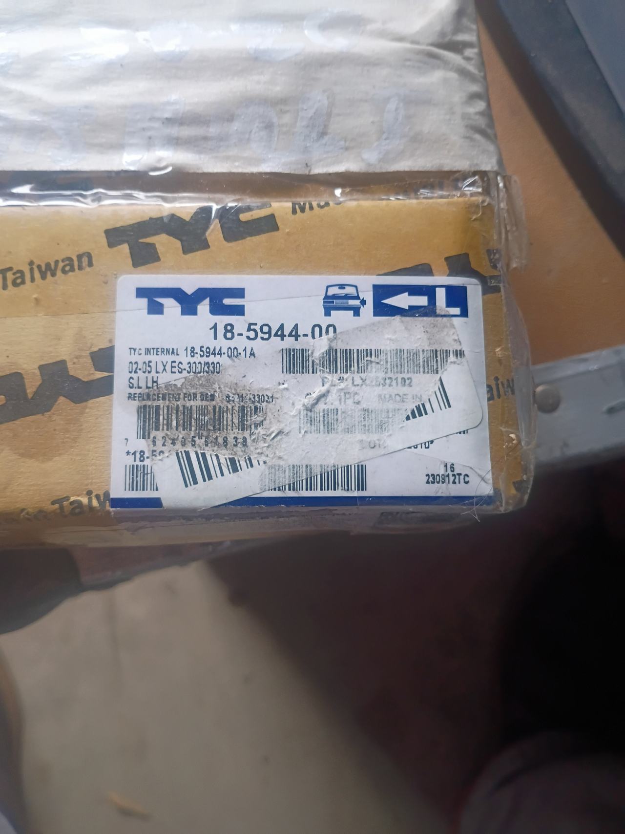 TYC 18-5944-00 Side Marker Light for Lexus ES300/330