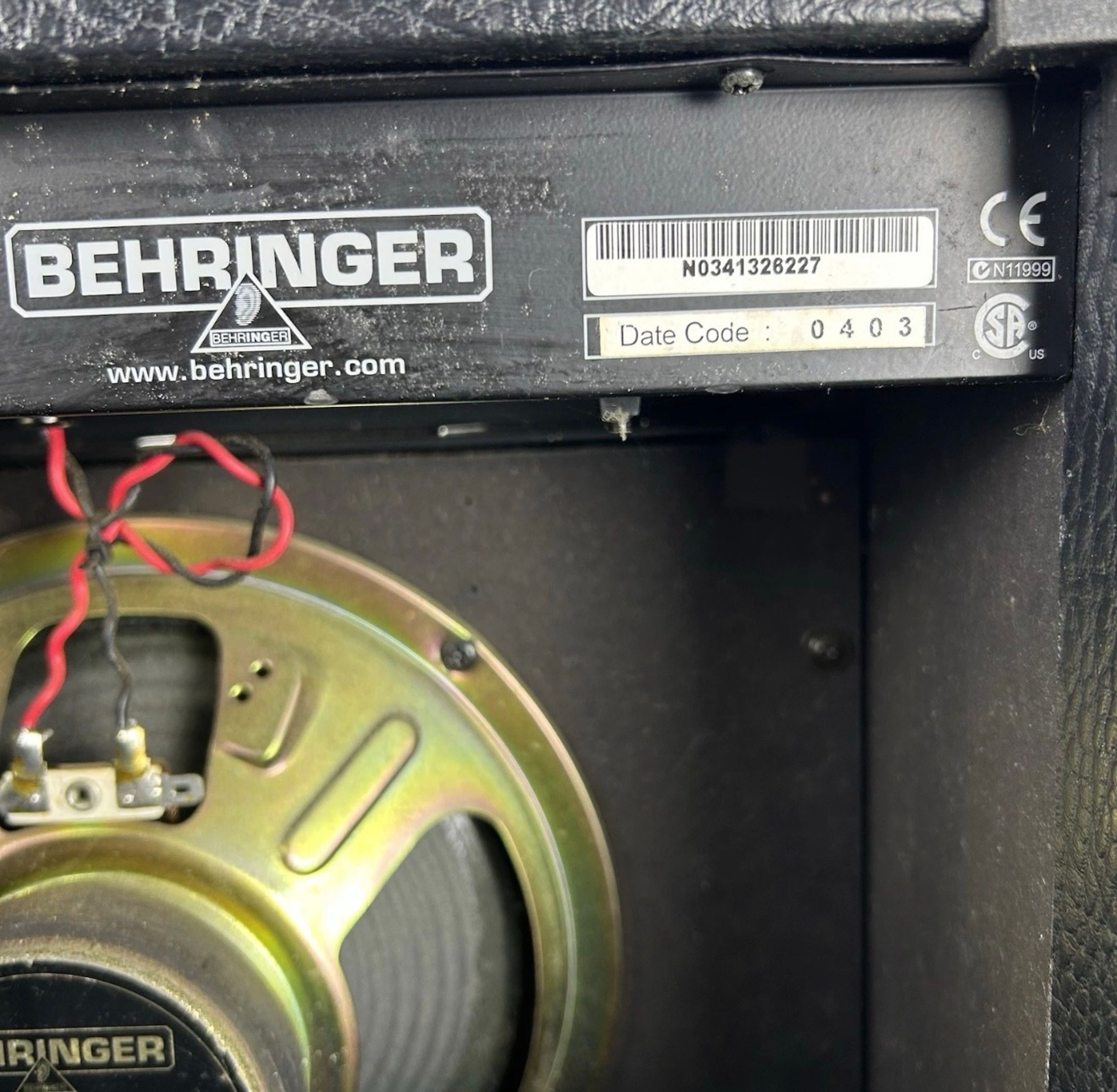 Behringer V-Tone GM108 15-Watt Modeling Guitar Amplifier - Image 2