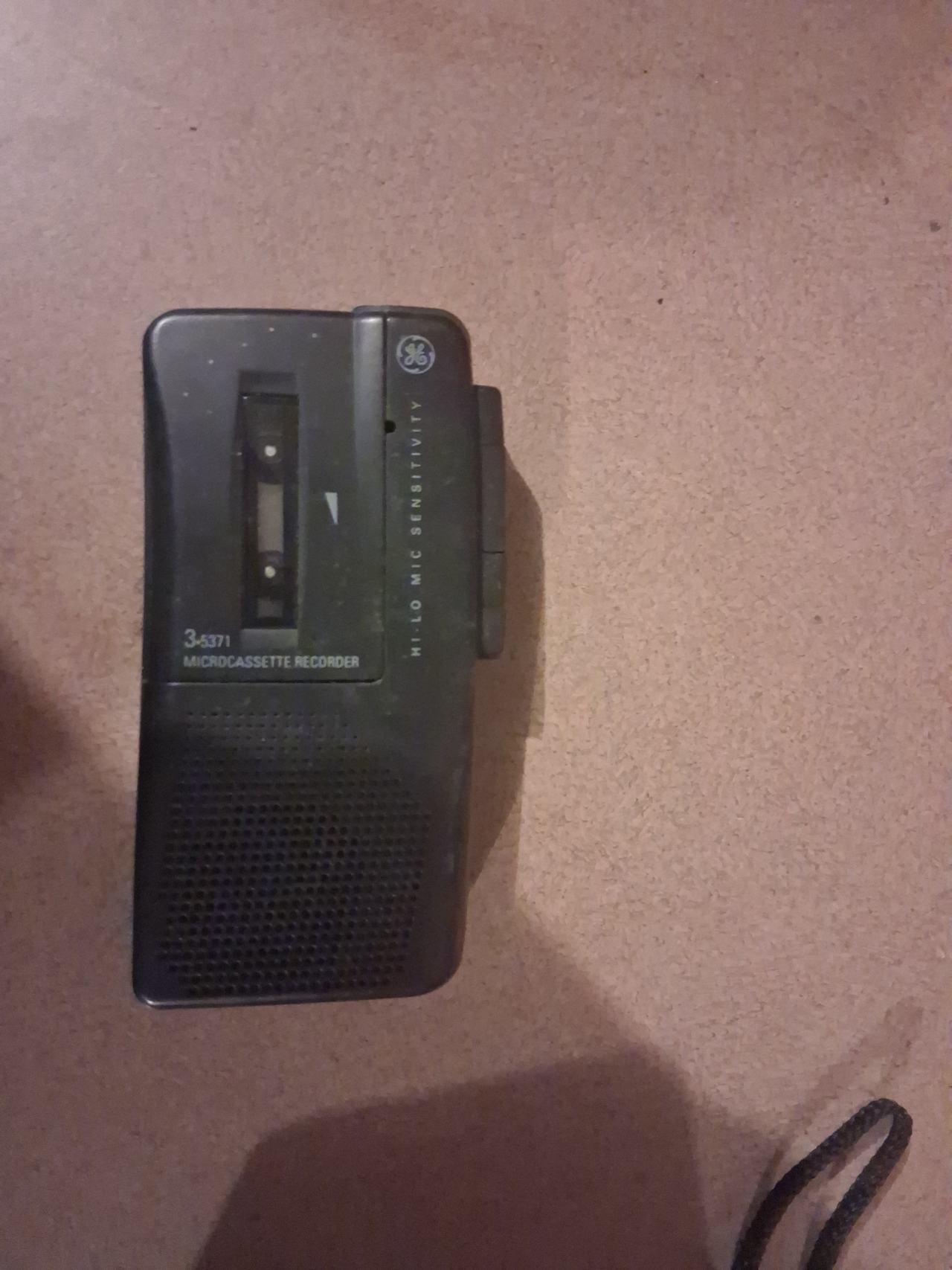 GE 3-5371 Microcassette Recorder