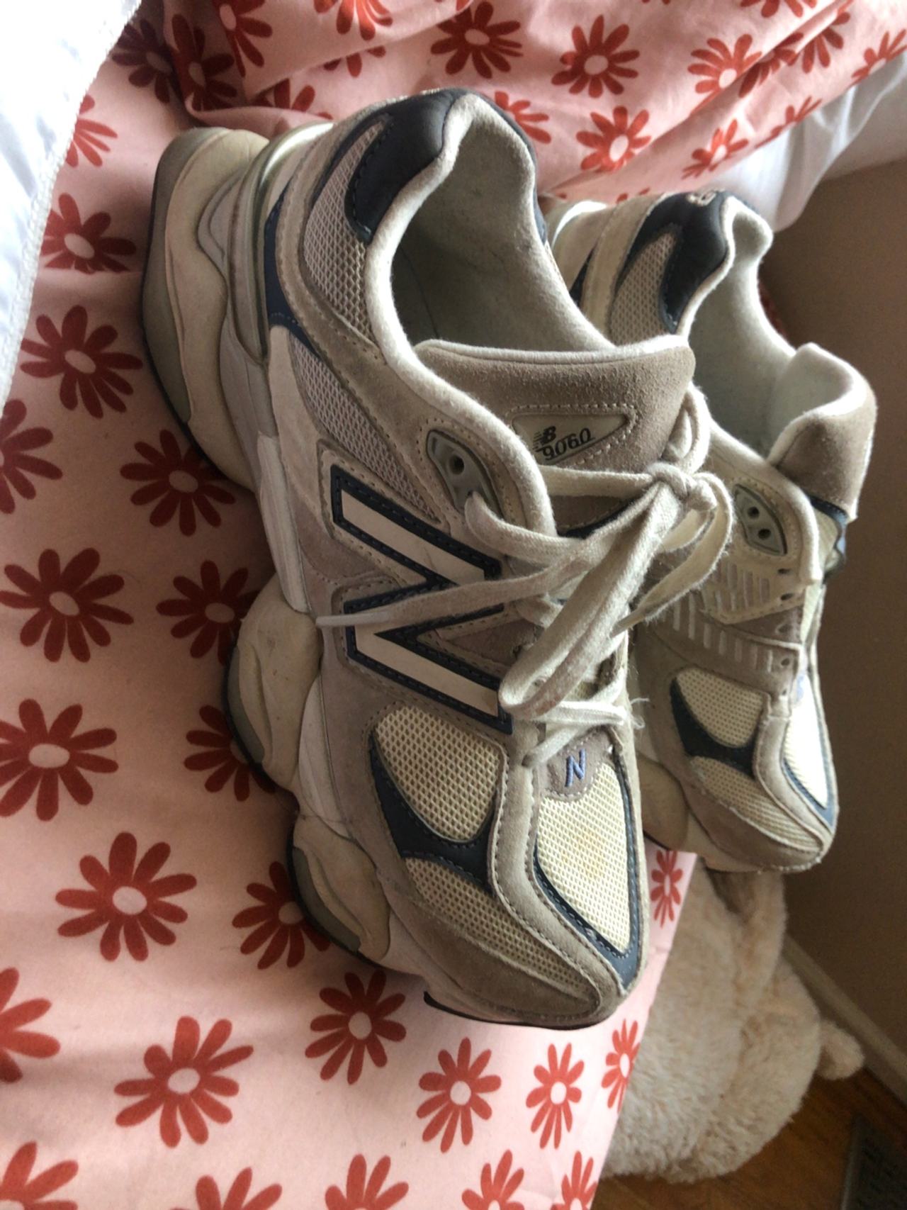 New Balance 9060 Low Top Sneakers
