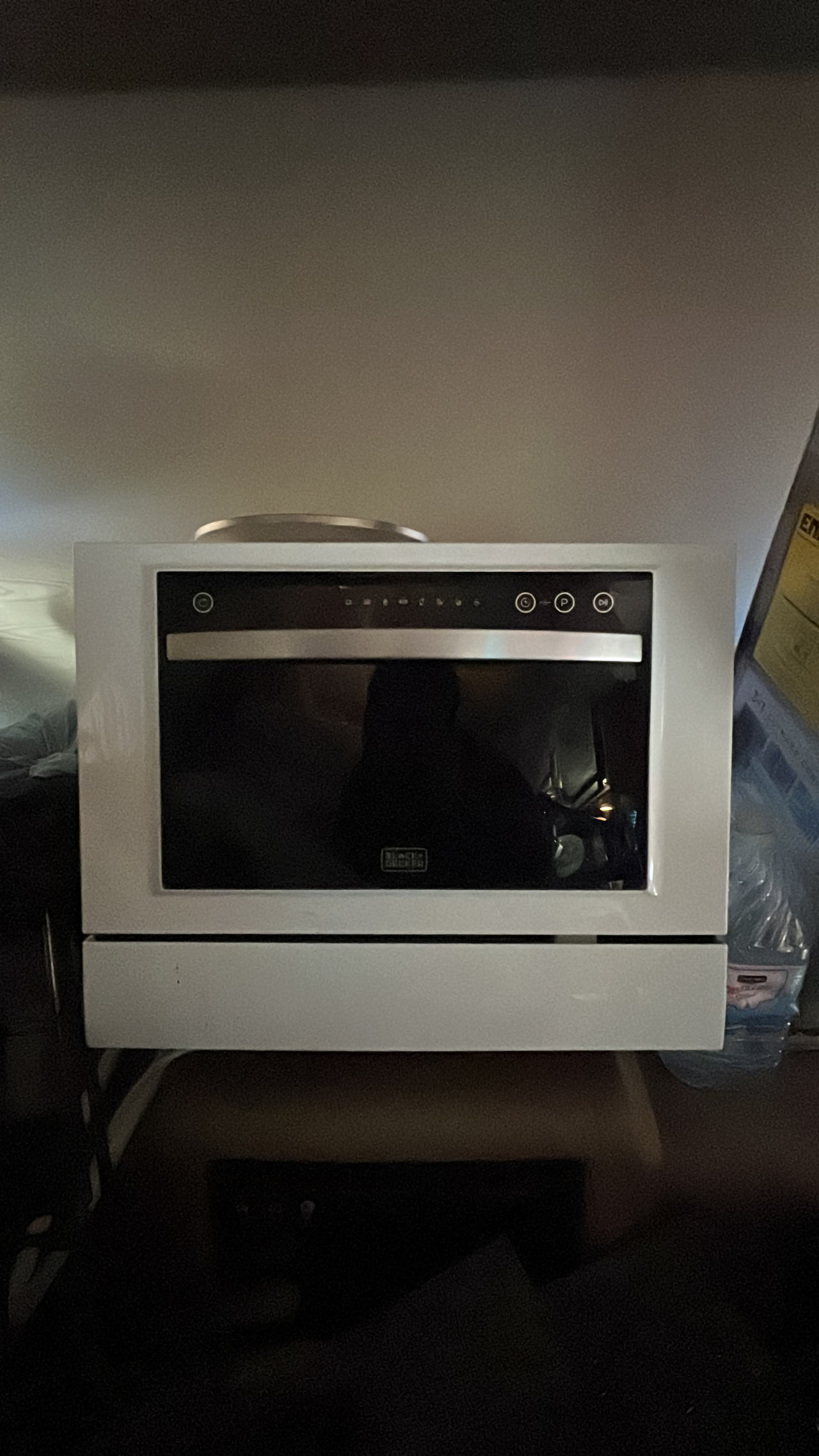 BLACK+DECKER Compact Countertop Dishwasher