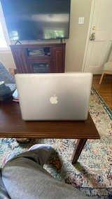Apple MacBook Pro - Image 2