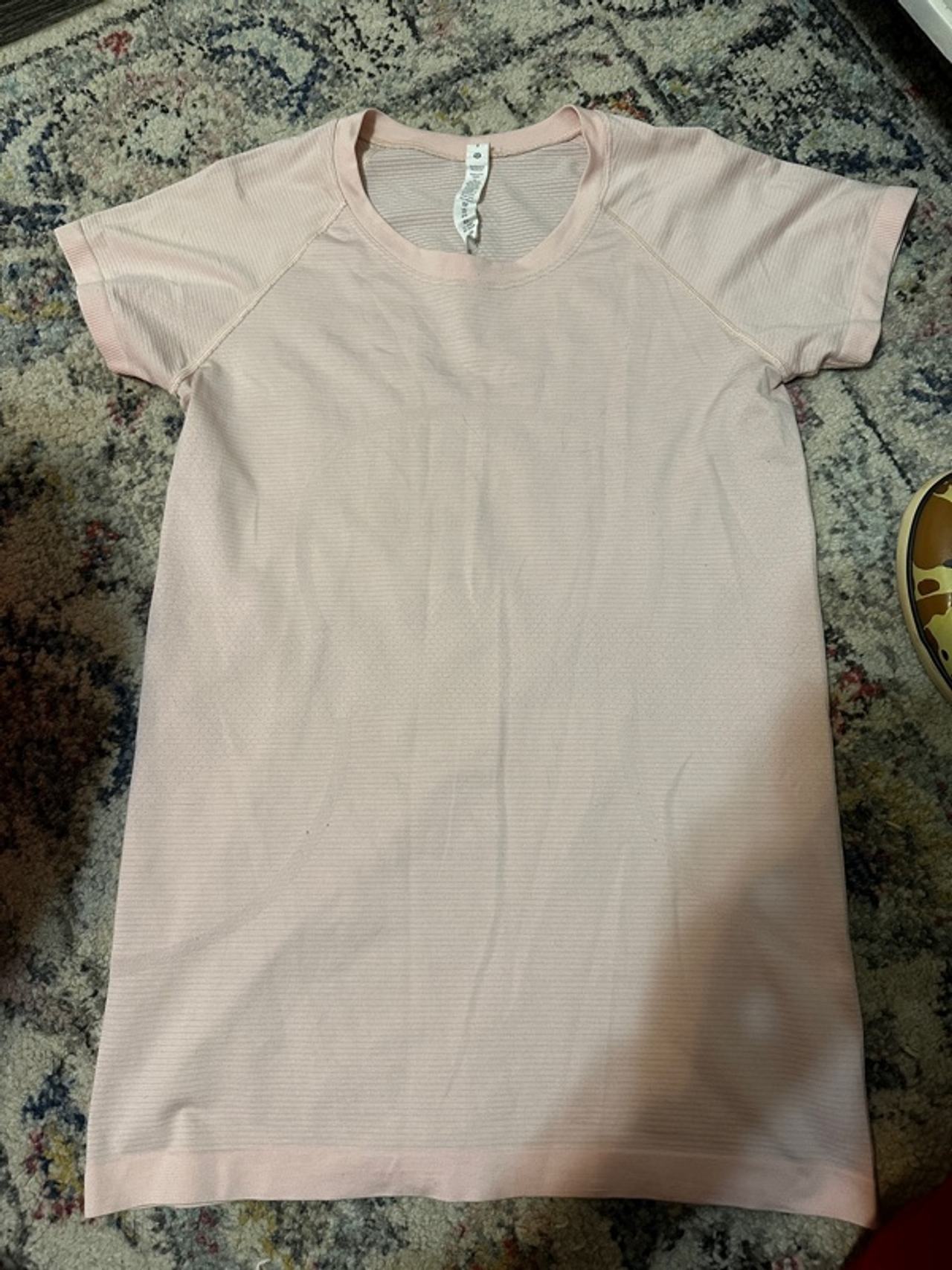 Lululemon Swiftly Tech Short Sleeve 2.0 Strawberry Milkshake size 8