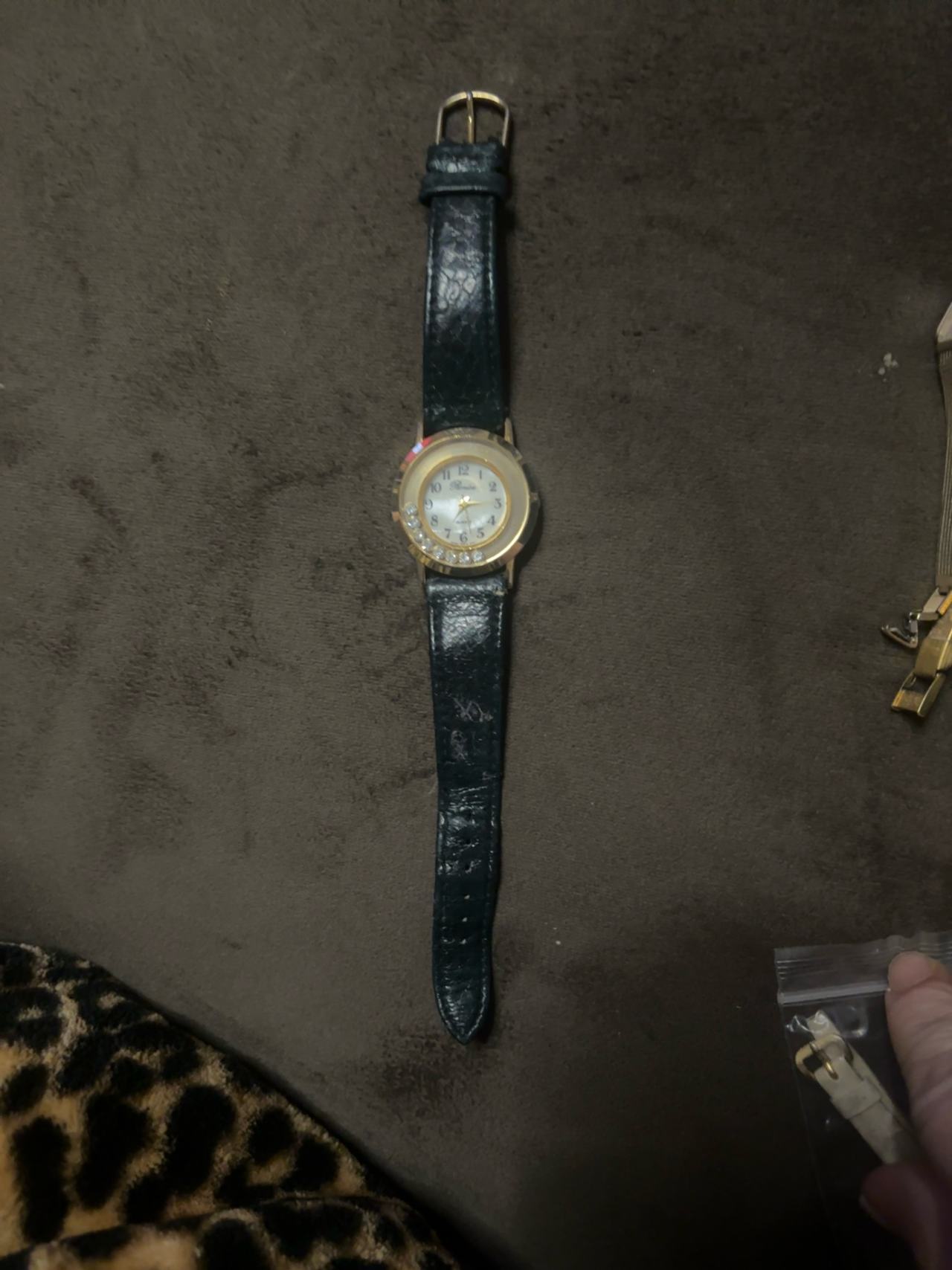Ronica Women's Quartz Watch with Rhinestones Black Leather Band