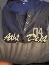 Hollister Men's Graphic Henley Shirt - Image 4