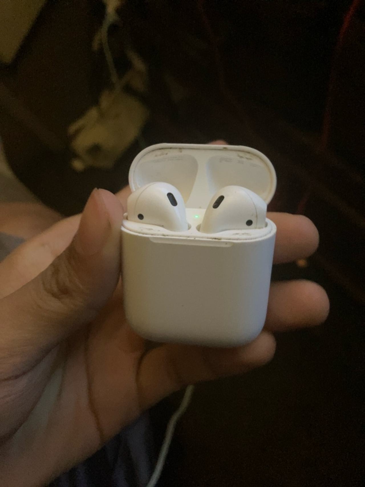 Apple AirPods 1st Generation White with Charging Case