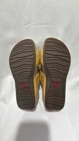 Vionic Amber Adjustable Sandal size 5 Womens Shoes - Image 2