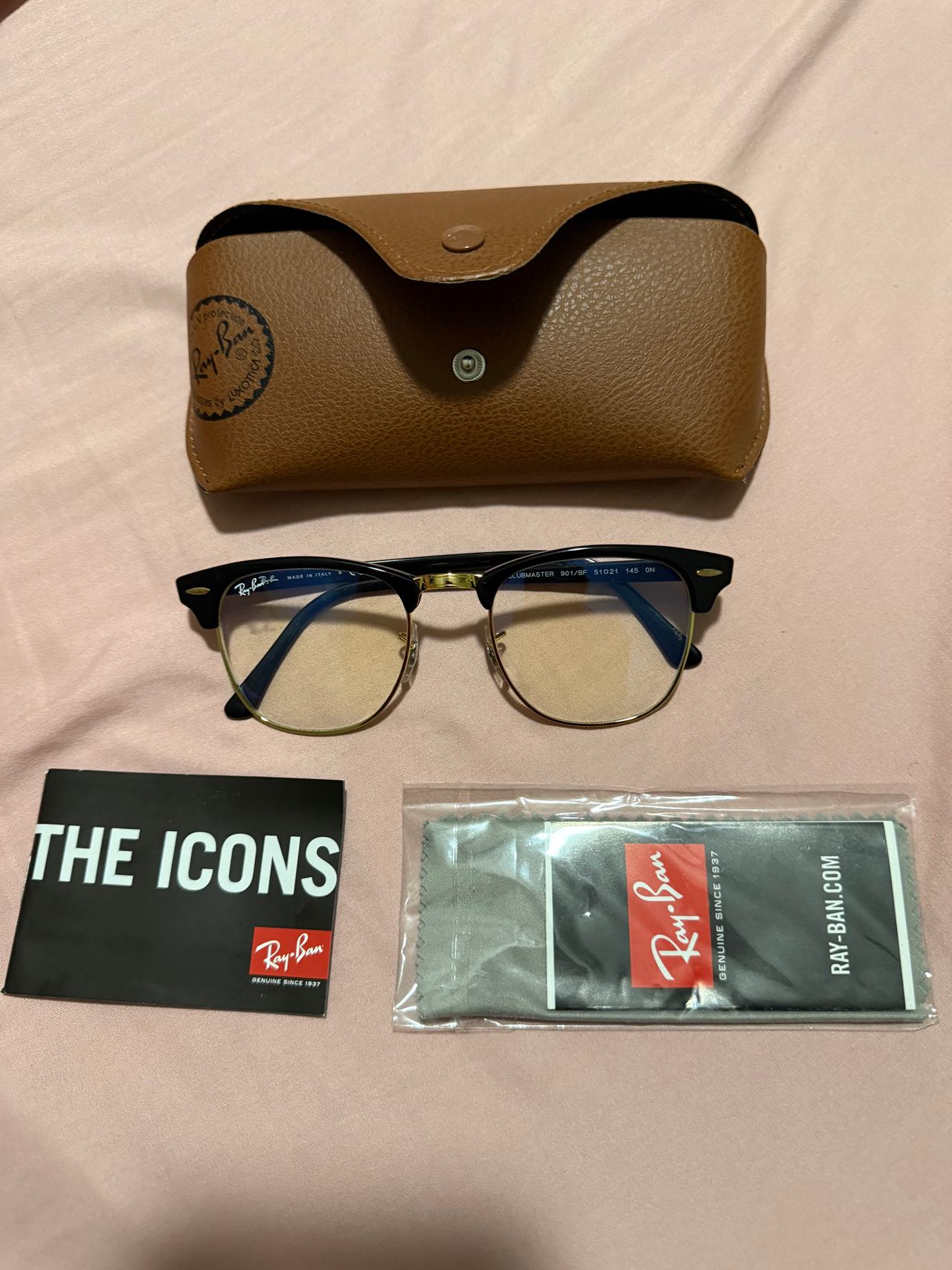 Blue-Violet Light Ray-Ban Clubmaster