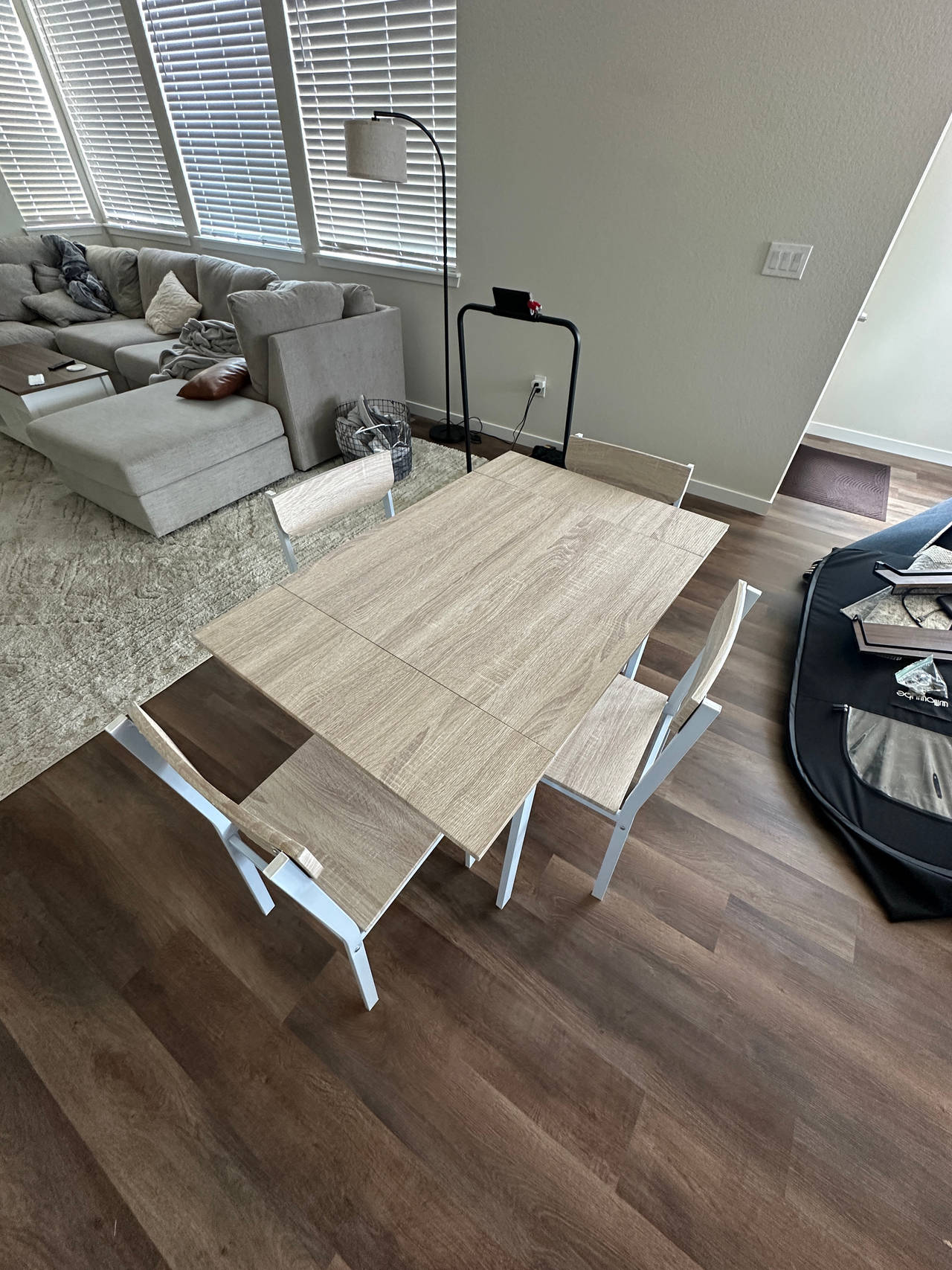 Extendable Dining Table Set